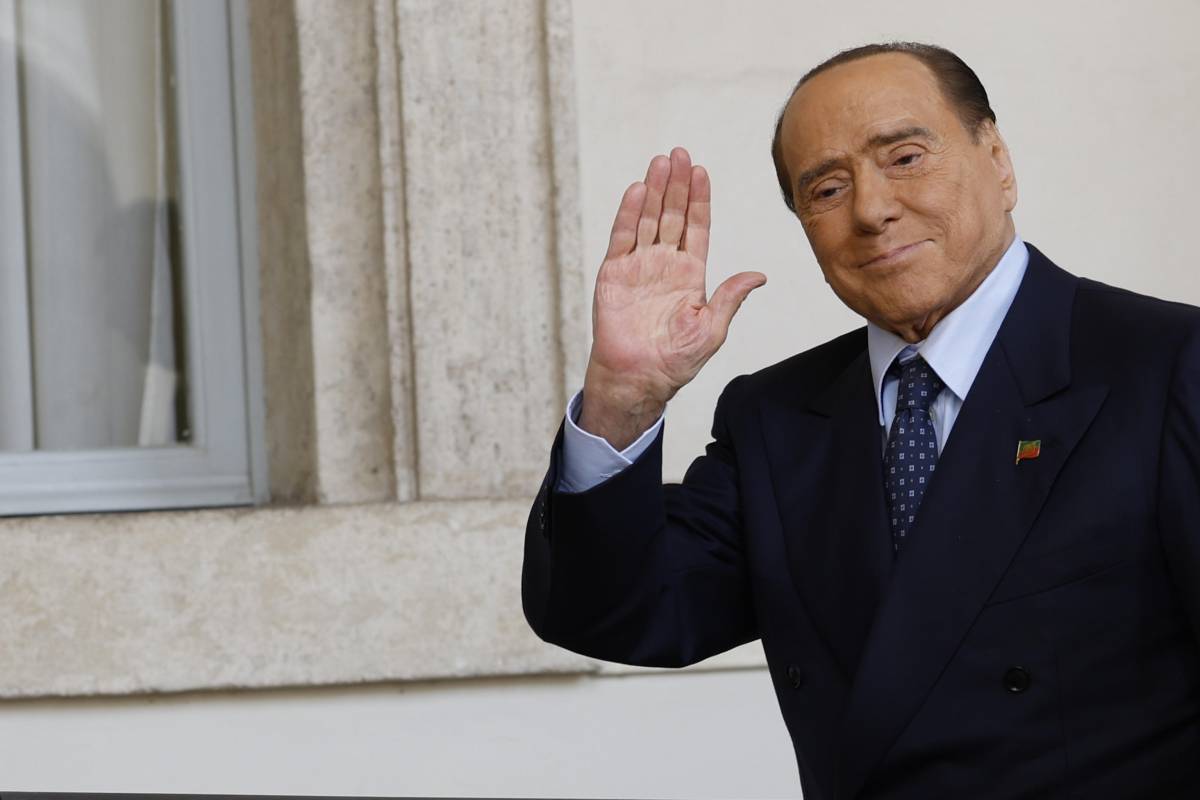 È MORTO SILVIO BERLUSCONI - WHAT-U